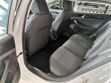 VW Passat Variant 1.5 TSI DSG