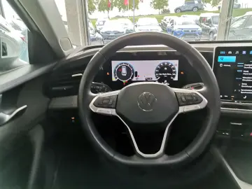 VW Passat Variant 1.5 TSI DSG