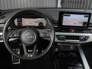 Audi A4 40 TDI Avant quattro S tronic S line