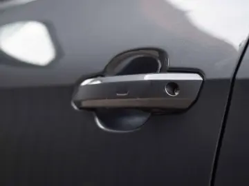 Audi A4 40 TDI Avant quattro S tronic S line