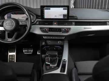 Audi A4 40 TDI Avant quattro S tronic S line