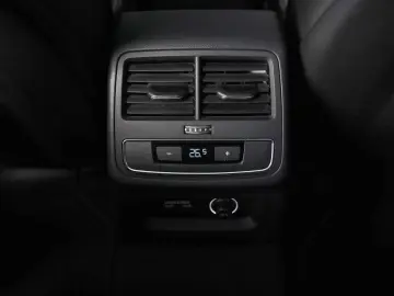 Audi A4 40 TDI Avant quattro S tronic S line