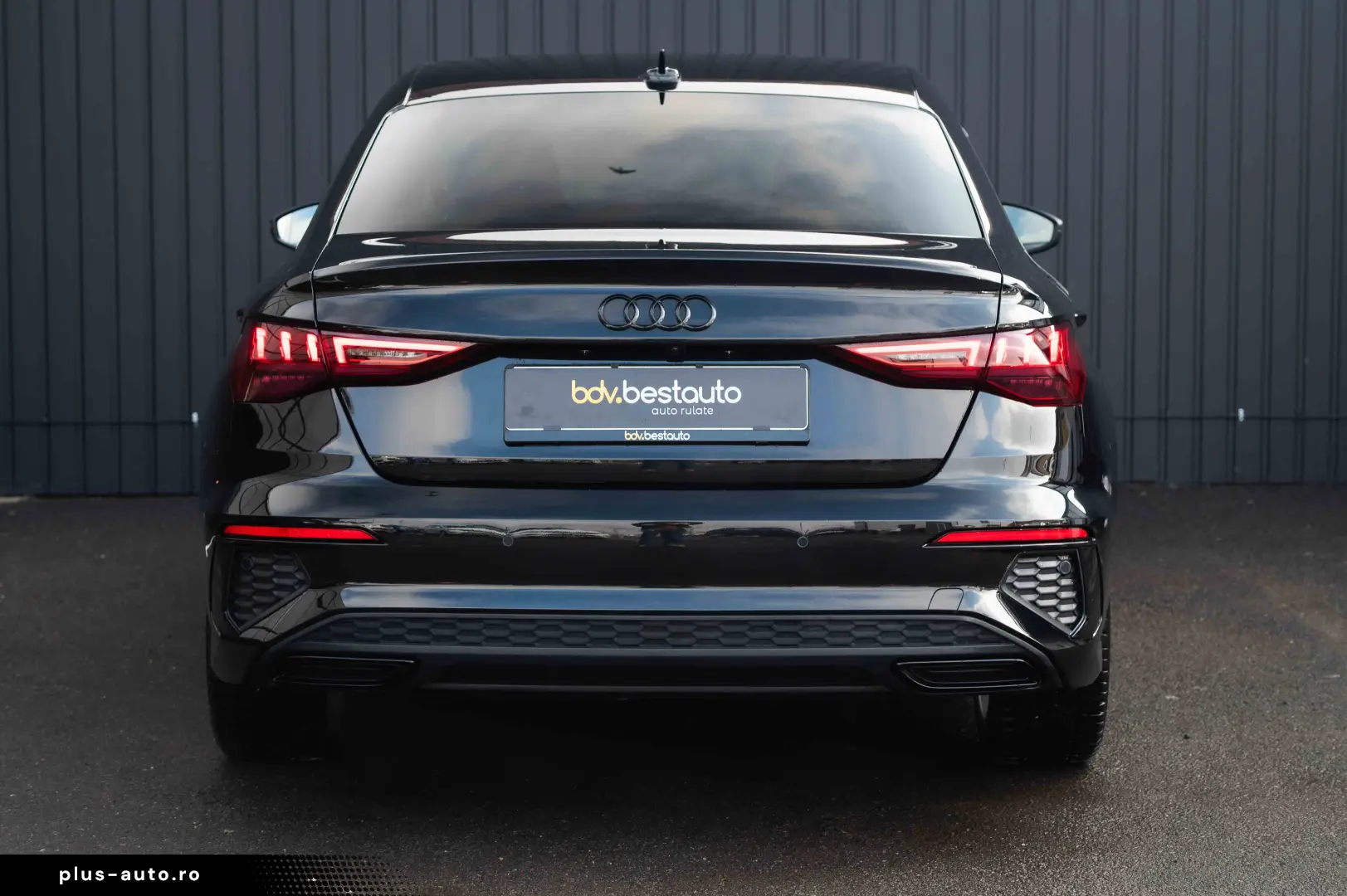 Audi A3 Sedan 35 TFSI MHEV S tronic S Line