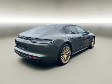 PORSCHE Panamera 4 Platinum Edition