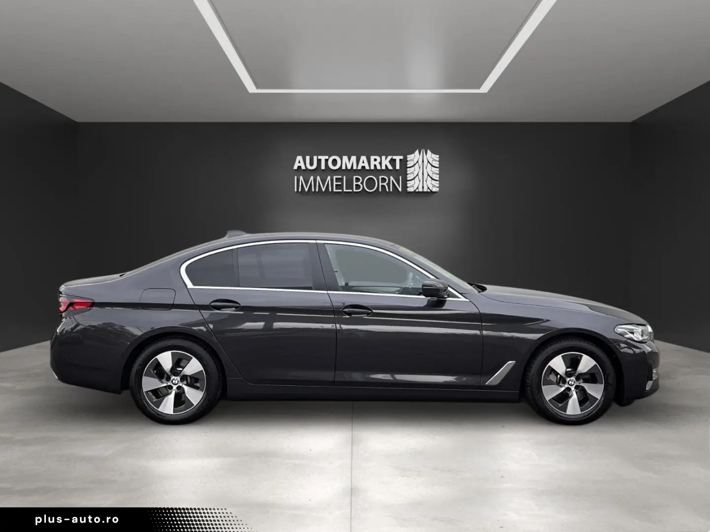 BMW 530 i HUD Kamera Leder AHK DrivingProf Innovatio