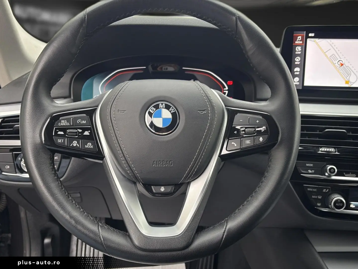 BMW 530 i HUD Kamera Leder AHK DrivingProf Innovatio