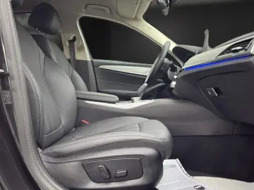 BMW 530 i HUD Kamera Leder AHK DrivingProf Innovatio