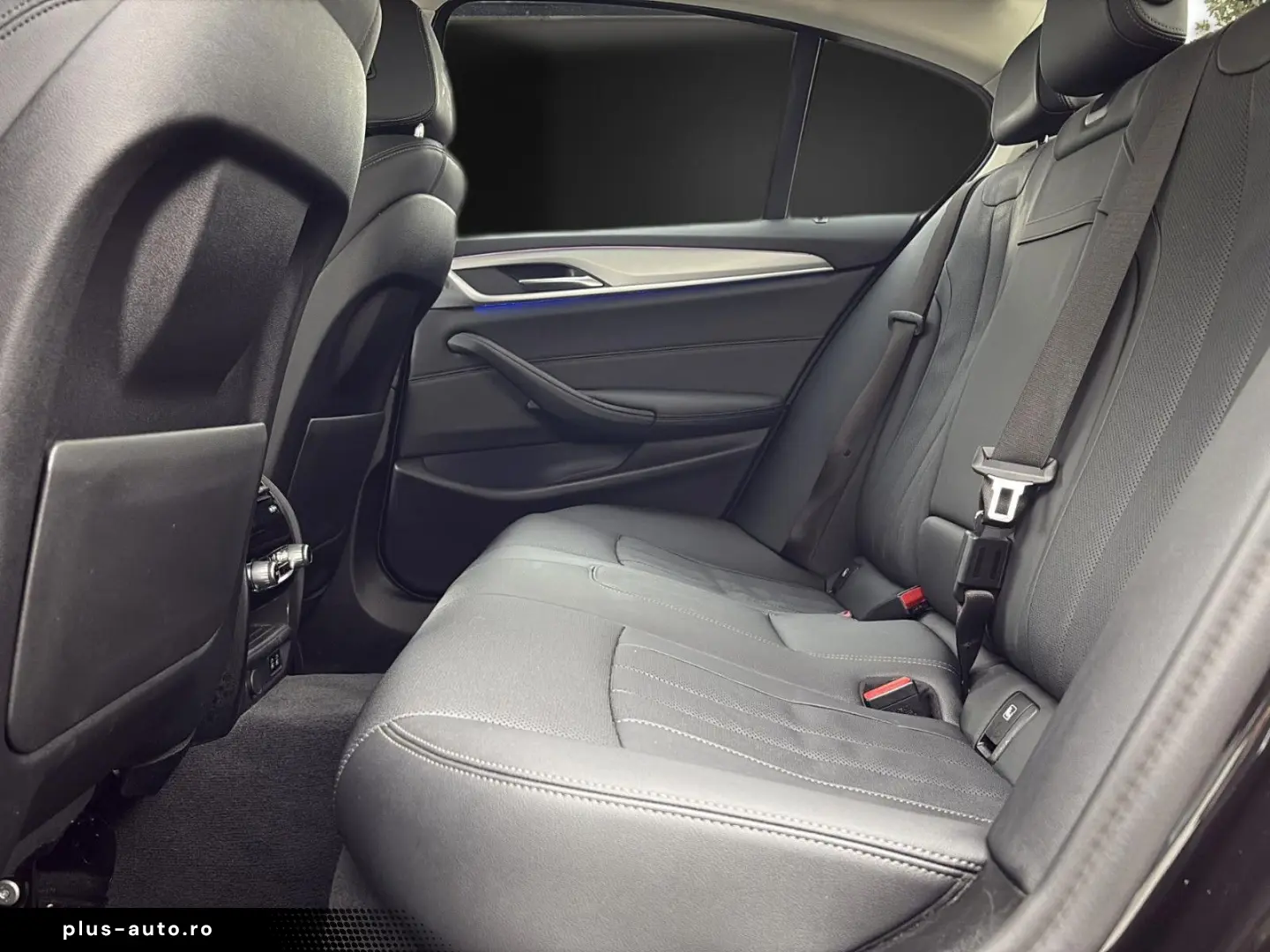 BMW 530 i HUD Kamera Leder AHK DrivingProf Innovatio