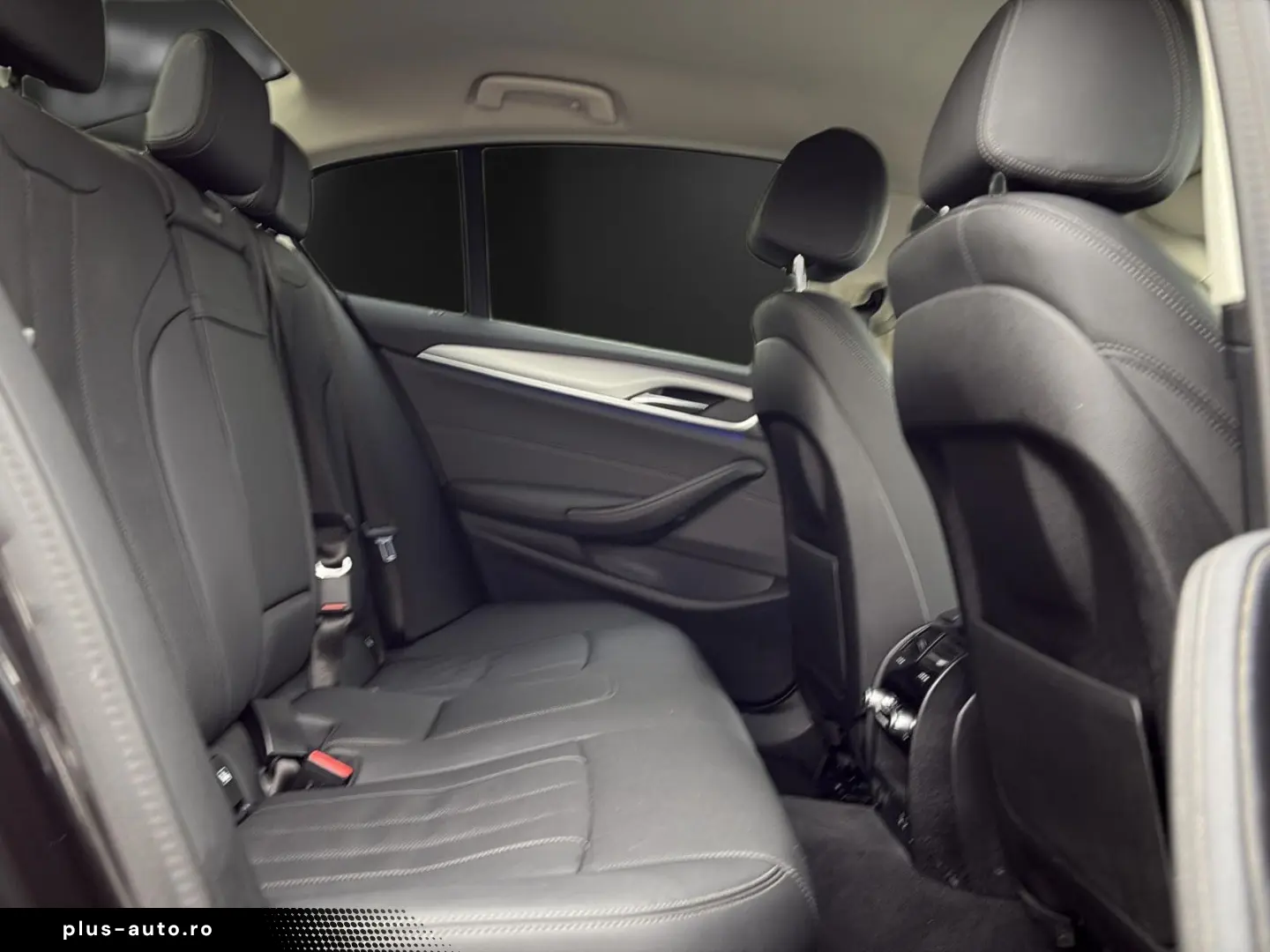 BMW 530 i HUD Kamera Leder AHK DrivingProf Innovatio