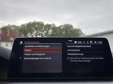 BMW 530 i HUD Kamera Leder AHK DrivingProf Innovatio