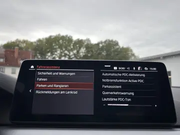 BMW 530 i HUD Kamera Leder AHK DrivingProf Innovatio