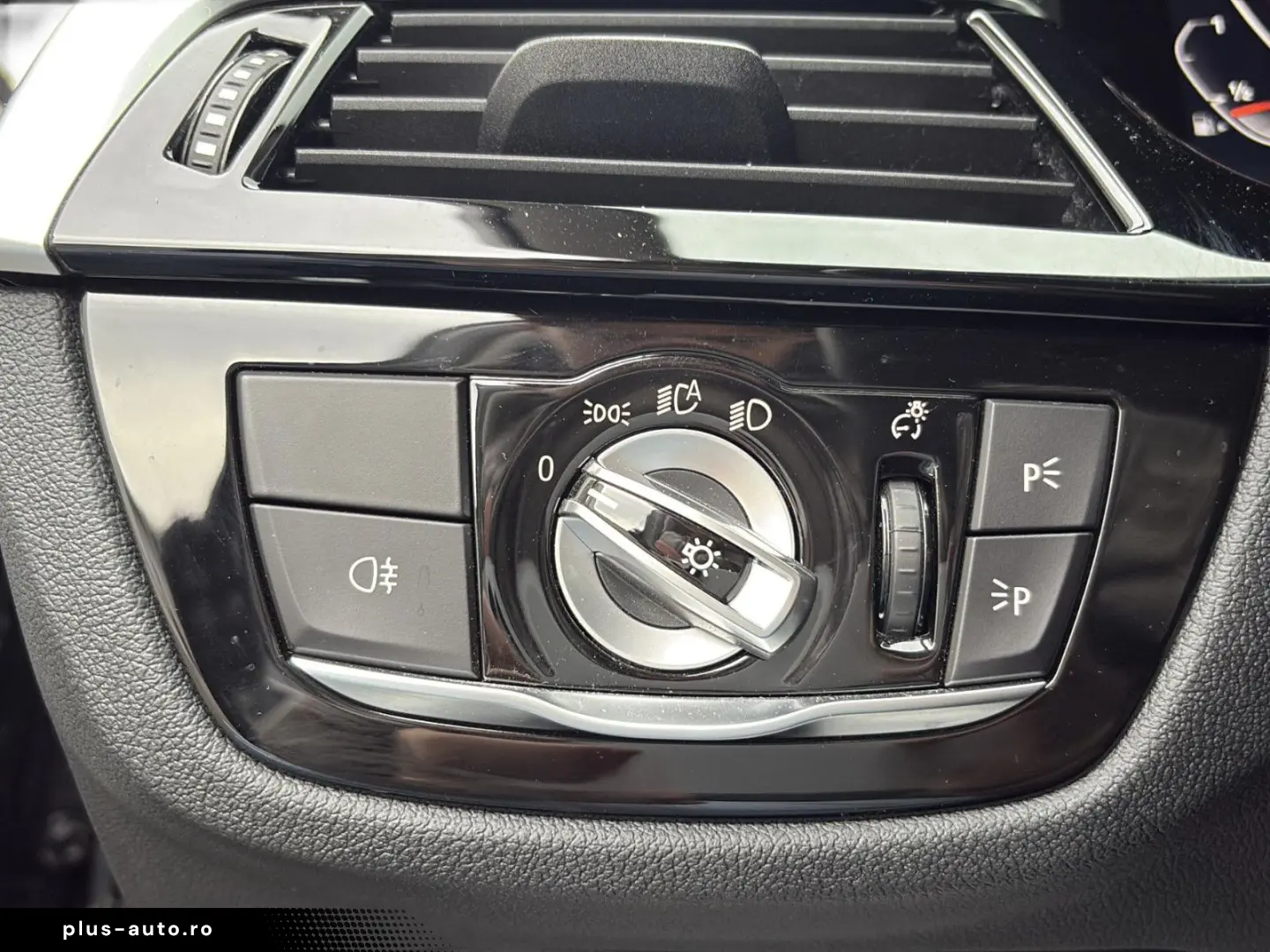 BMW 530 i HUD Kamera Leder AHK DrivingProf Innovatio