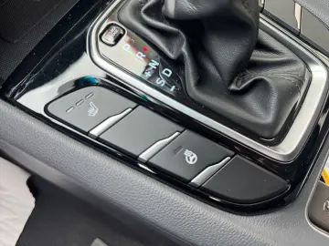 HYUNDAI IONIQ 1.6 HEV