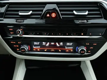 BMW 520 d MHD xDrive M Sport LED Navi 360  Leder ACC