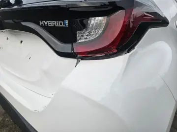 TOYOTA Yaris Hybrid