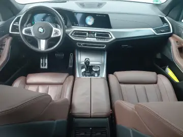 BMW X5 xDrive45e M Sport AHK Pano