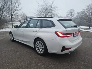 BMW 320i Touring