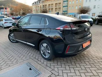 HYUNDAI Ioniq Style Plug-In Hybrid