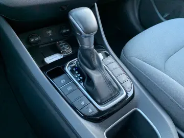 HYUNDAI Ioniq Style Plug-In Hybrid