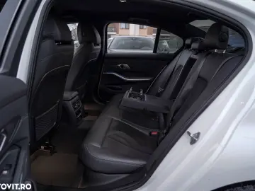 BMW Seria 3 320i Aut. M Sport