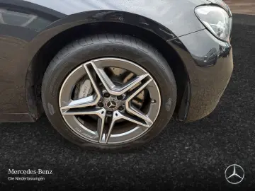MERCEDES-BENZ E 300 de 4M AMG MBUX PANO FAHRASSIST LED 360