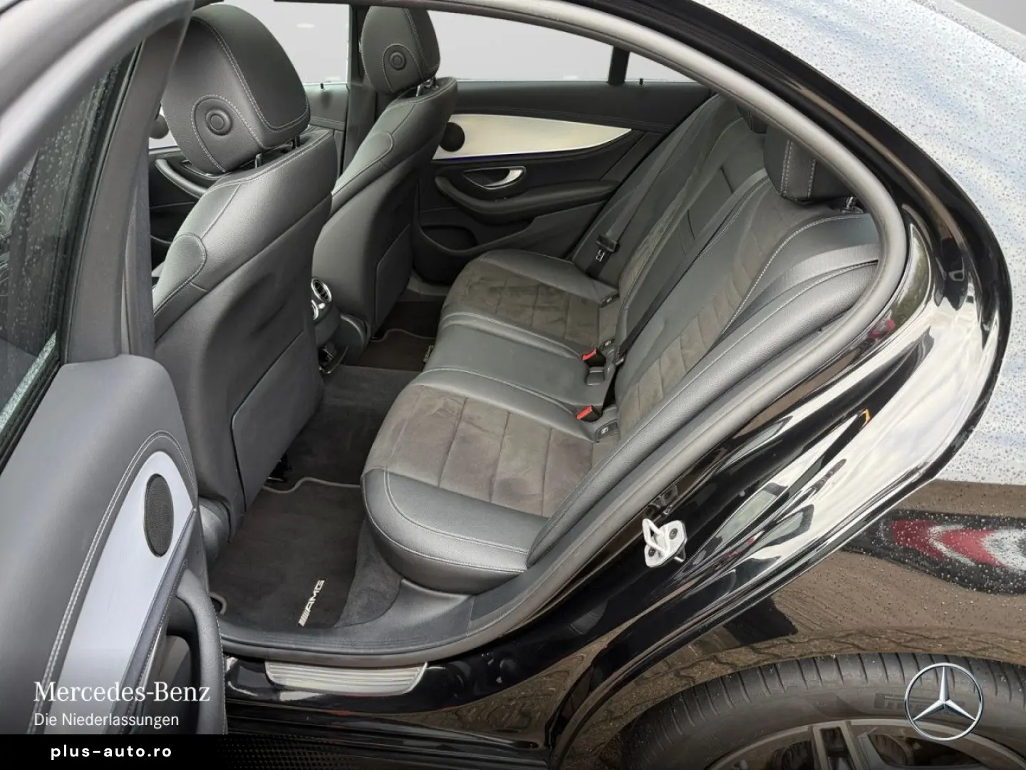 MERCEDES-BENZ E 300 de 4M AMG MBUX PANO FAHRASSIST LED 360