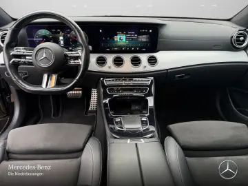MERCEDES-BENZ E 300 de 4M AMG MBUX PANO FAHRASSIST LED 360