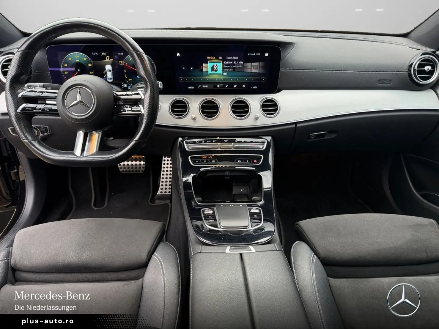 MERCEDES-BENZ E 300 de 4M AMG MBUX PANO FAHRASSIST LED 360