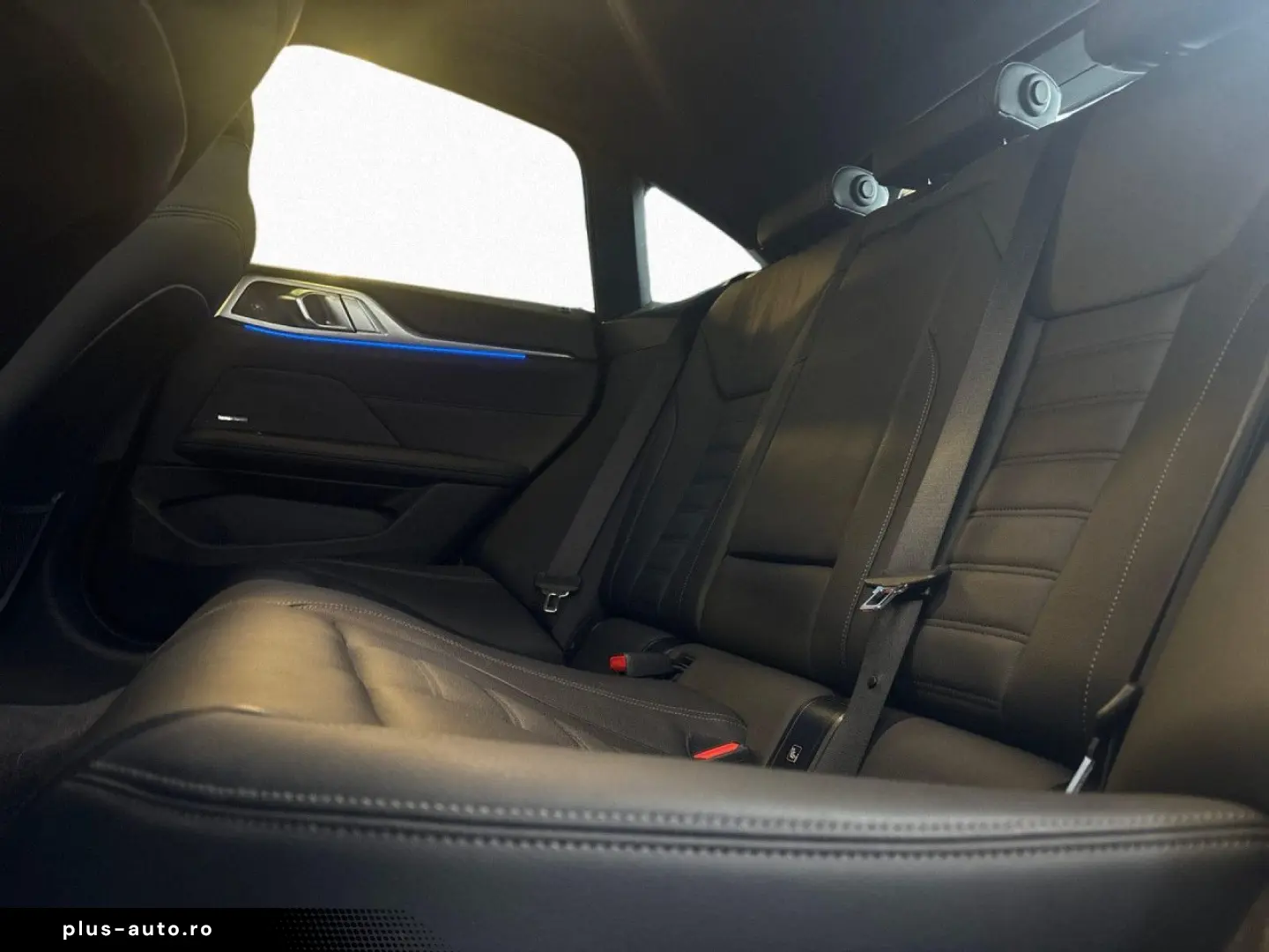 BMW M440i xDrive Gran Coupe AHK  HUD PaAss NAVI PDC