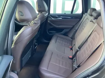 BMW X3 XDRIVE30E M Sportpaket HUD Panodach Navi Lede