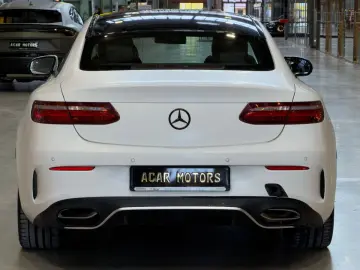MERCEDES-BENZ E 300 Coupe weiss Matt Leder