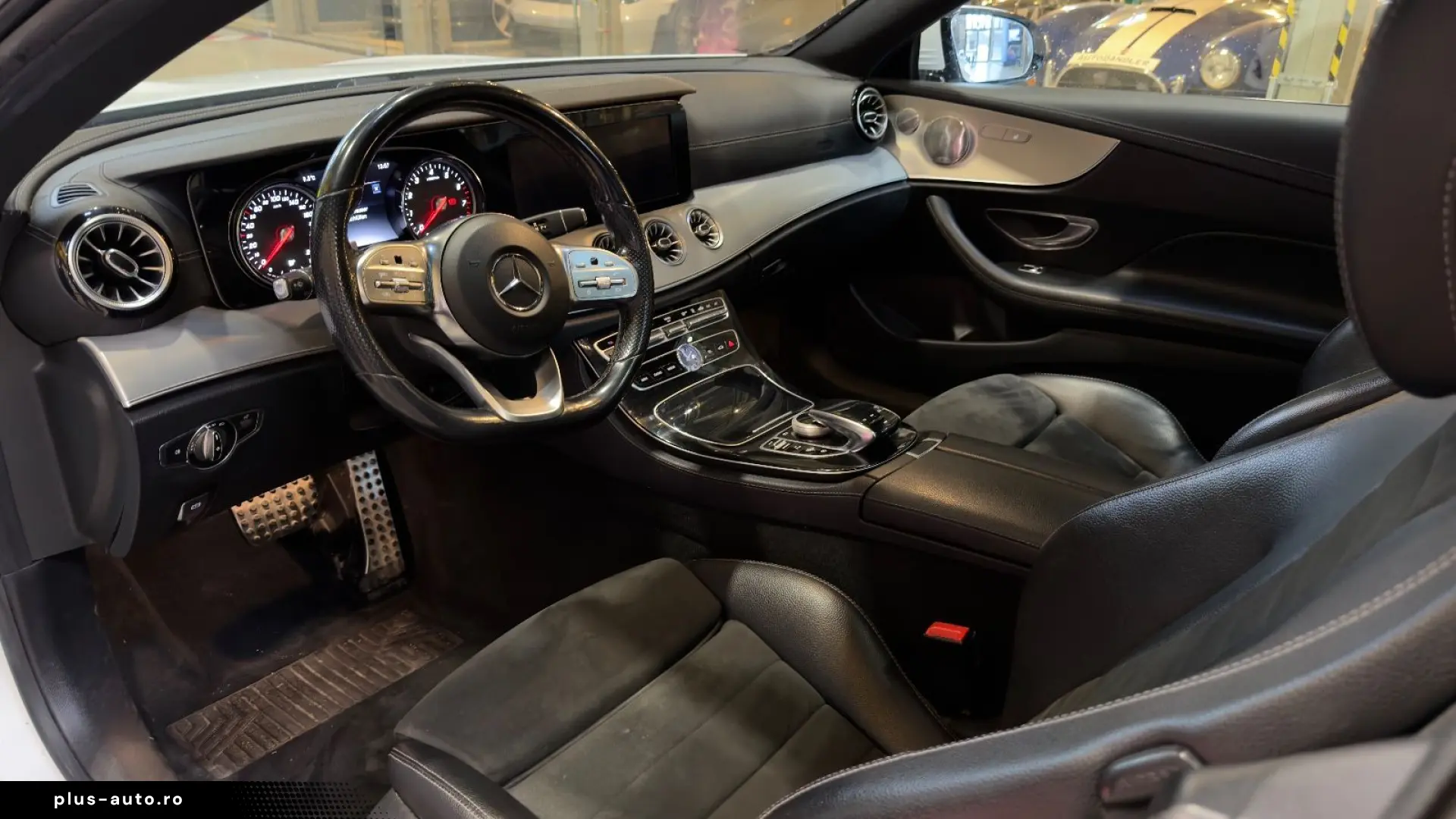 MERCEDES-BENZ E 300 Coupe weiss Matt Leder