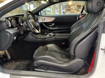 MERCEDES-BENZ E 300 Coupe weiss Matt Leder