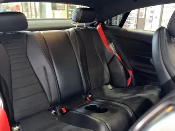 MERCEDES-BENZ E 300 Coupe weiss Matt Leder