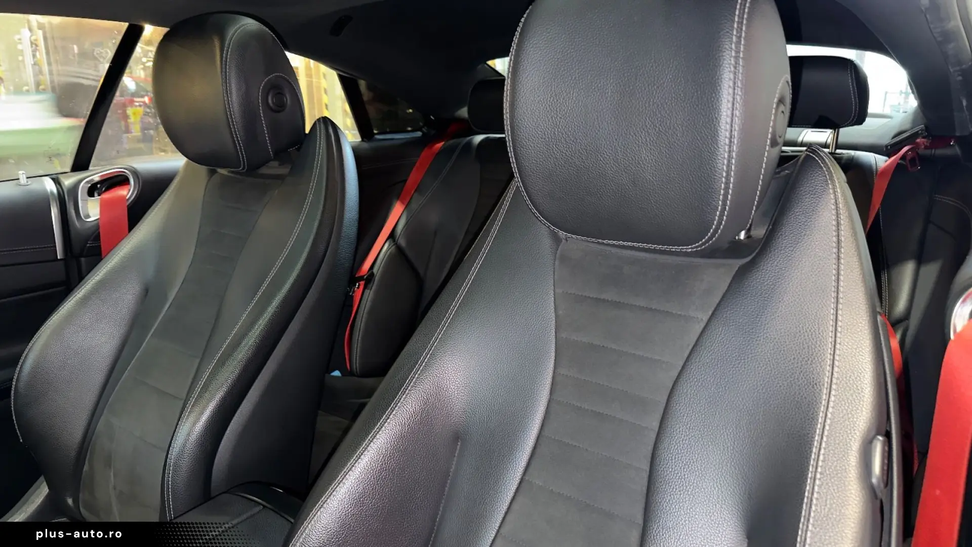 MERCEDES-BENZ E 300 Coupe weiss Matt Leder