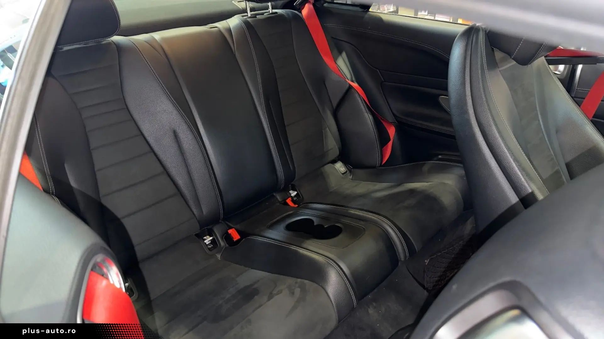 MERCEDES-BENZ E 300 Coupe weiss Matt Leder