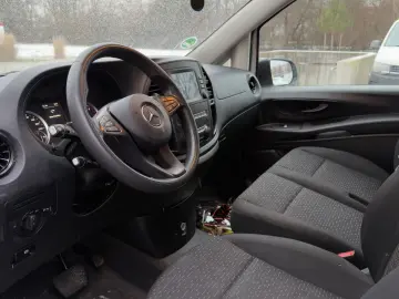 MERCEDES-BENZ E 300 Coupe weiss Matt Leder