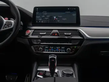 BMW M5 xD M Driver´s 360 DAB Belüftung MCarbKeramik