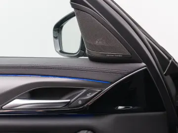 BMW M5 Competition 780PS 850NM 330km h Laser 360