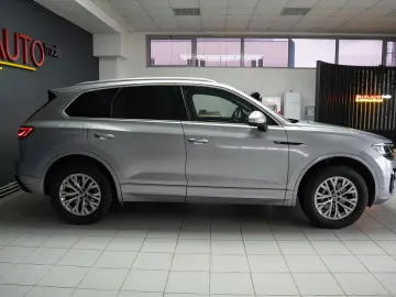 Touareg R-line 4Motion Pano Matrix