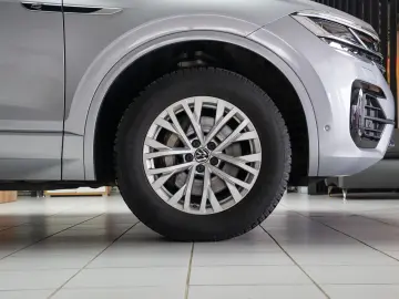 Touareg R-line 4Motion Pano Matrix