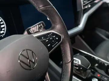 Touareg R-line 4Motion Pano Matrix