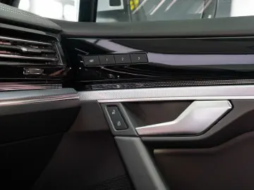 Touareg R-line 4Motion Pano Matrix