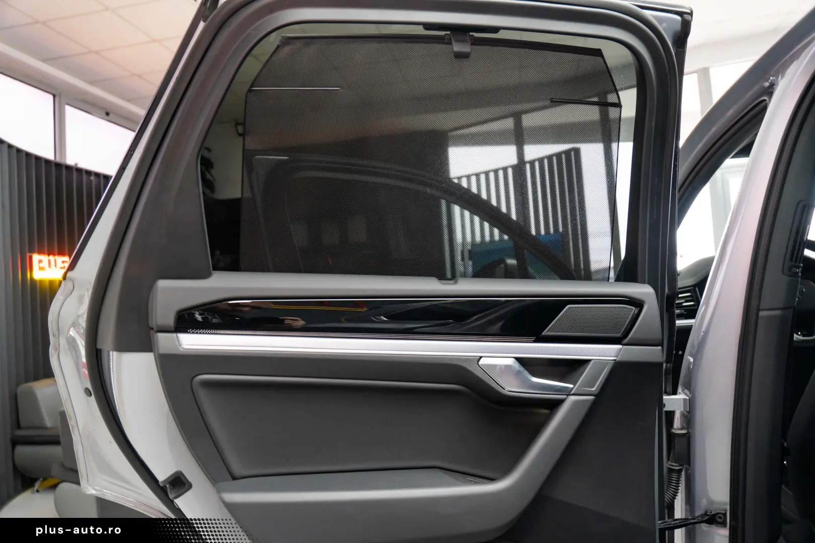 Touareg R-line 4Motion Pano Matrix