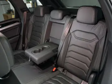 Touareg R-line 4Motion Pano Matrix