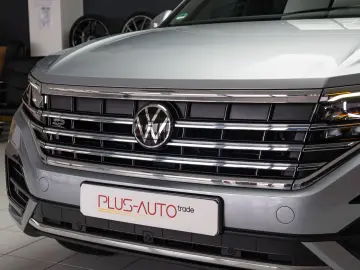 Touareg R-line 4Motion Pano Matrix