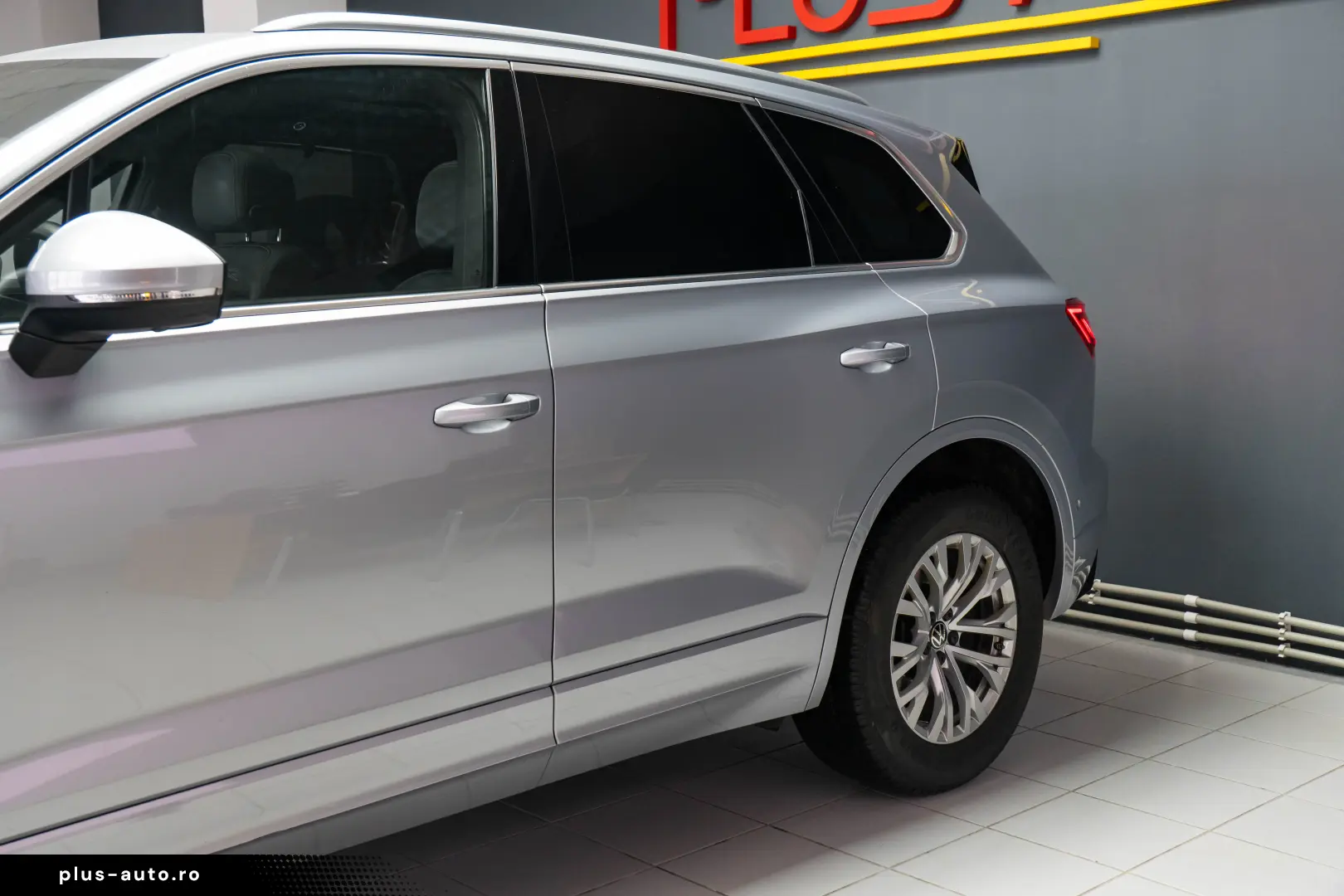 Touareg R-line 4Motion Pano Matrix