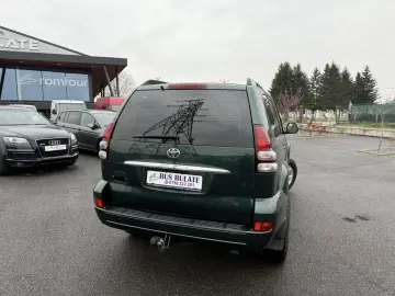 Toyota Land Cruiser J12