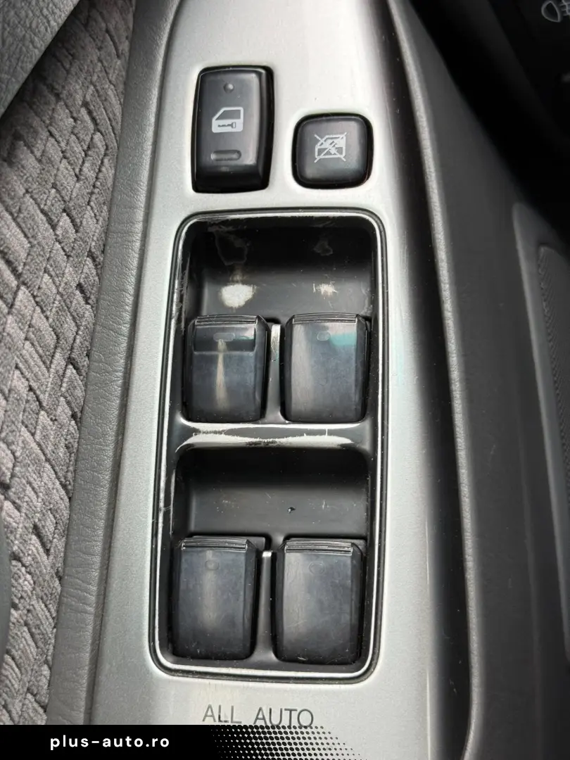 Toyota Land Cruiser J12