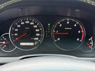 Toyota Land Cruiser J12